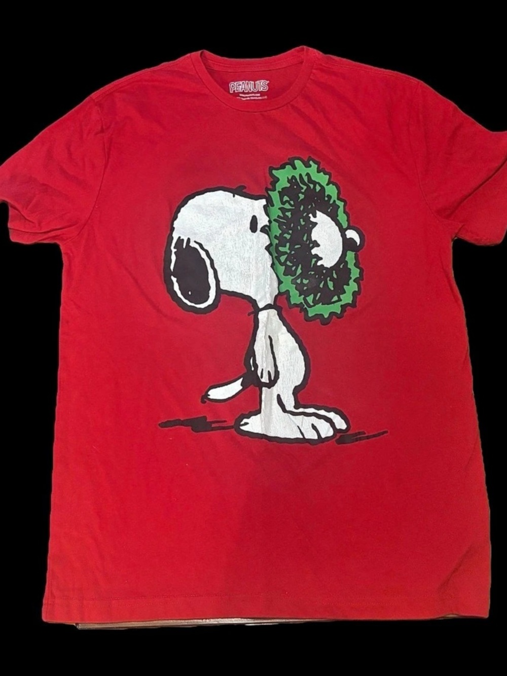 Peanuts Size: L Snoopy Holiday Wreath Graphic T-Shirt Red & Green Large